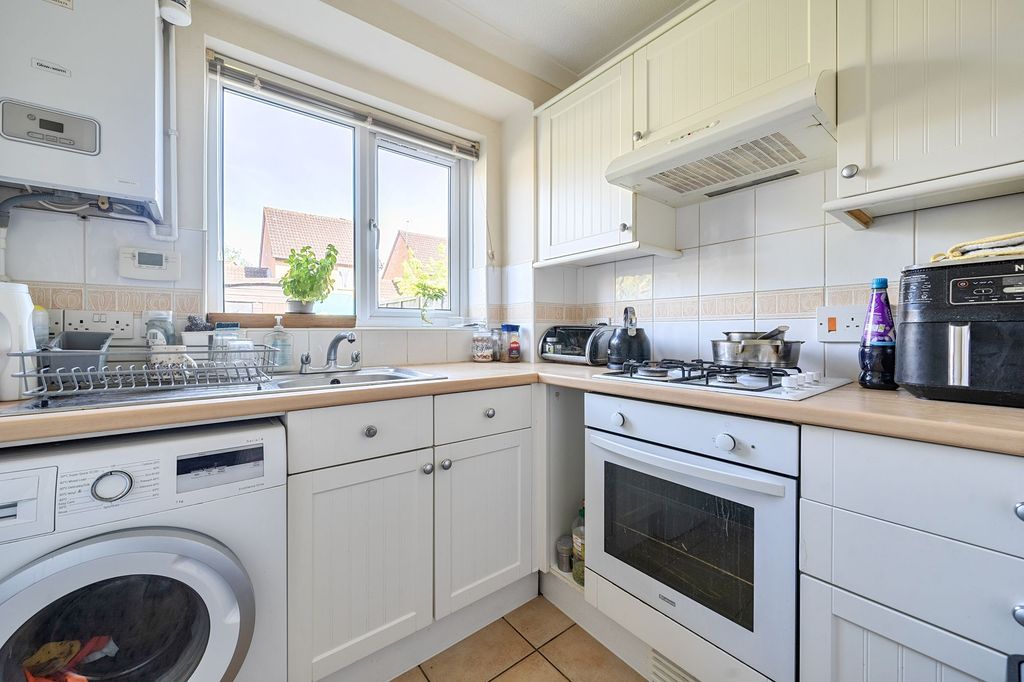 Property photo 3 of 12