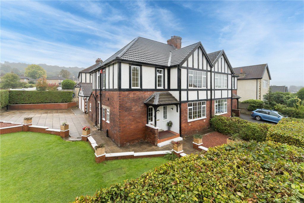 Property photo 1 of 26 Nab Wood Crescent