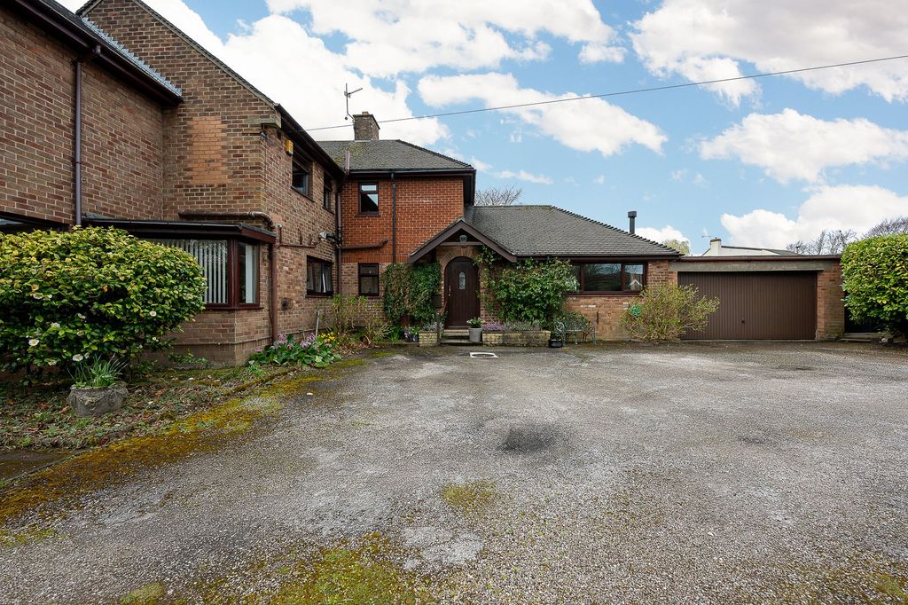 Property photo 2 of 49