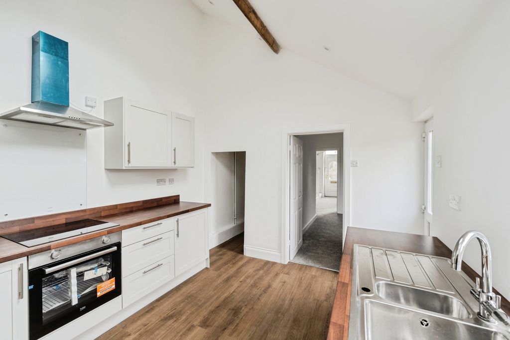 Property photo 3 of 15 Photo