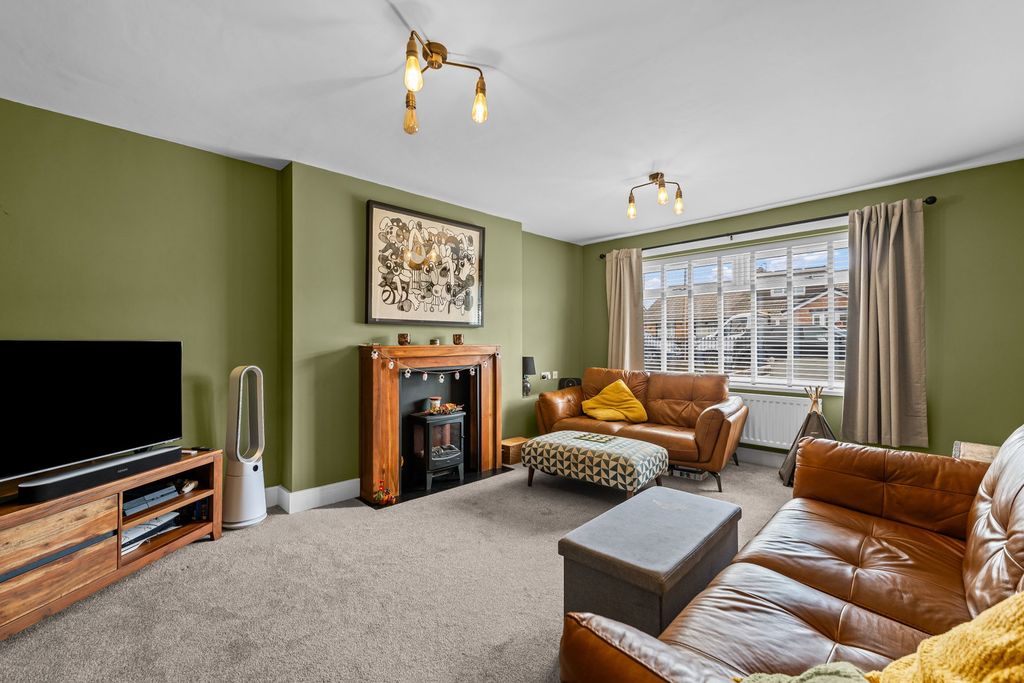 Property photo 3 of 18