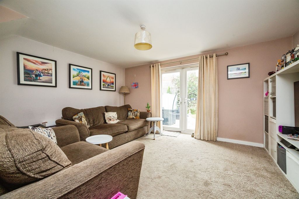 Property photo 3 of 17