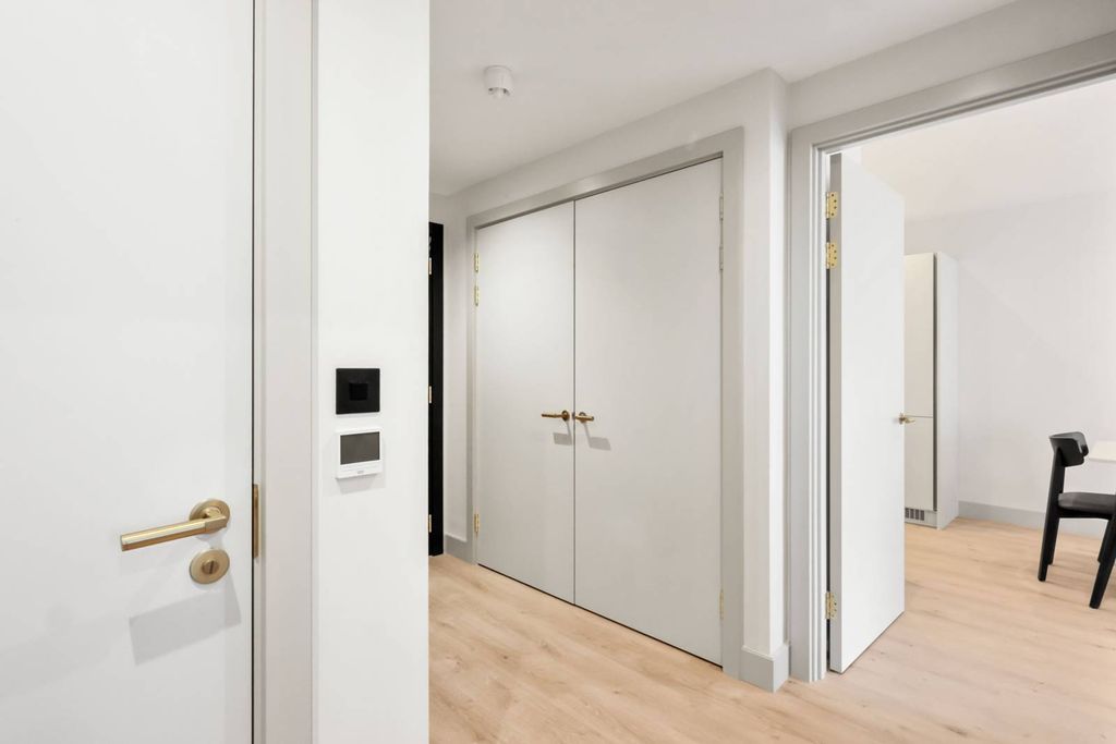 Property photo 2 of 29