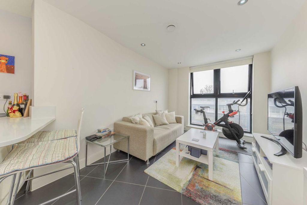 Property photo 2 of 7