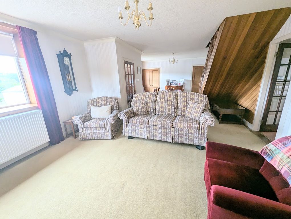 Property photo 2 of 31