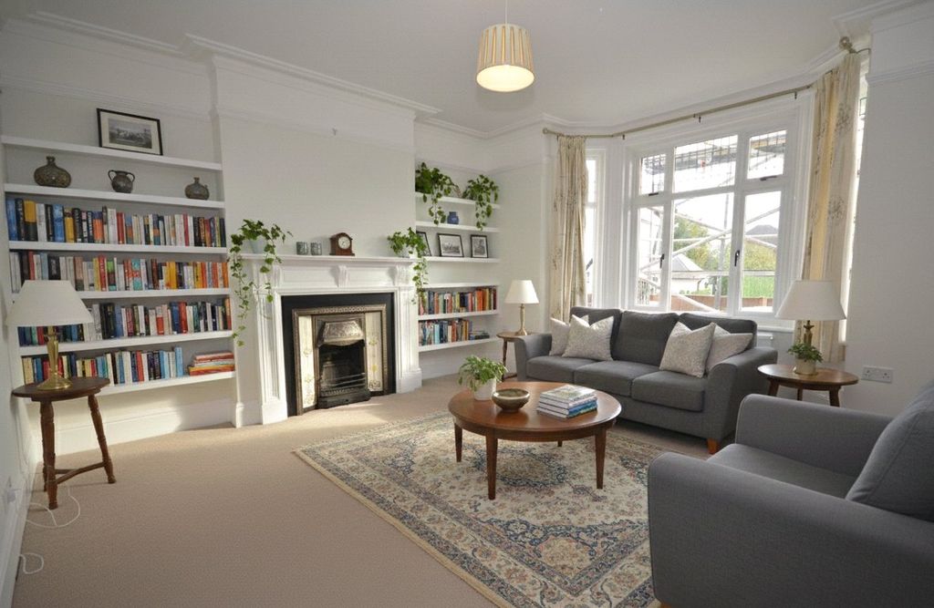 Property photo 2 of 14 Picture No. 23