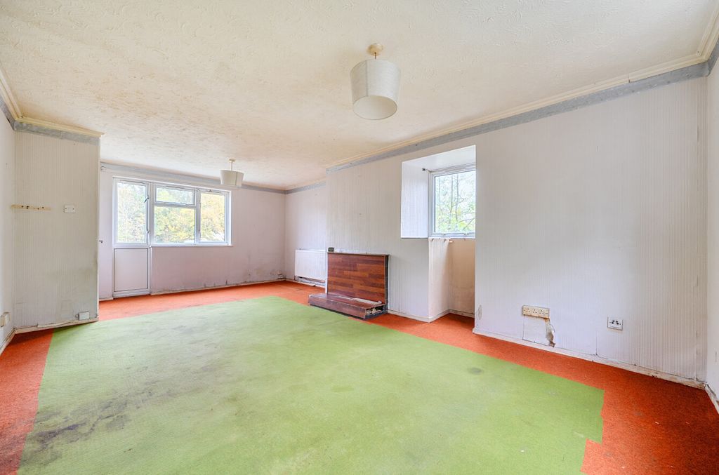 Property photo 3 of 20 1370940-19-6904c2...