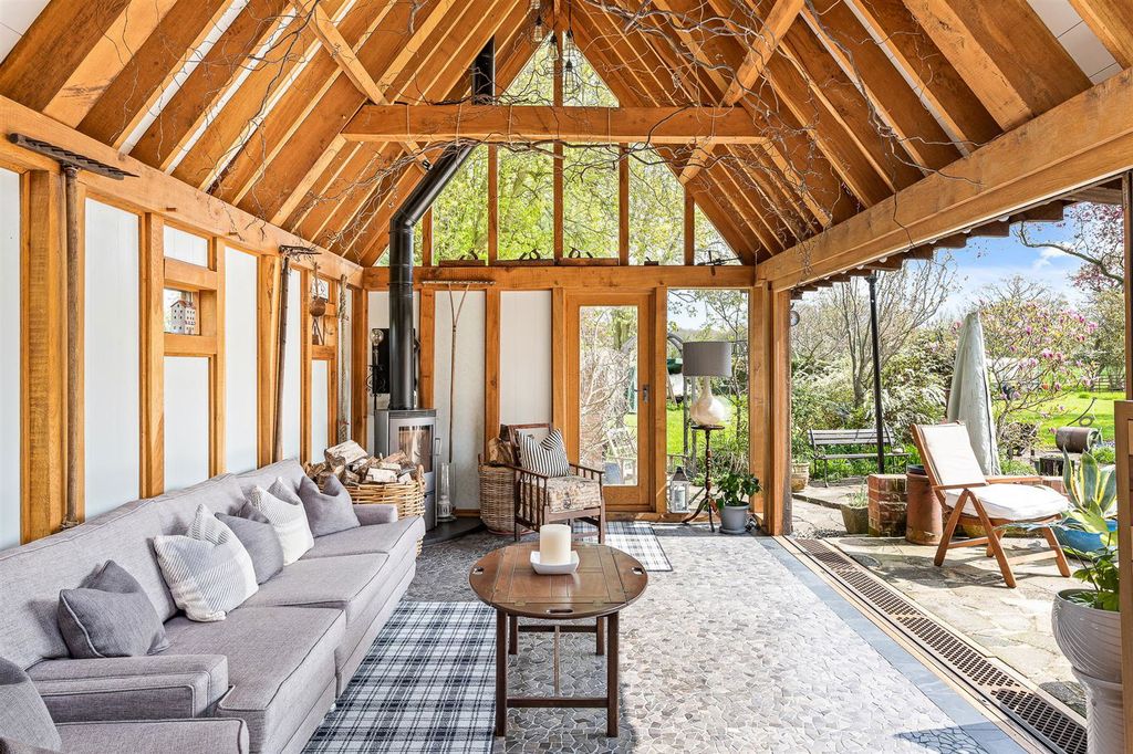 Property photo 2 of 45