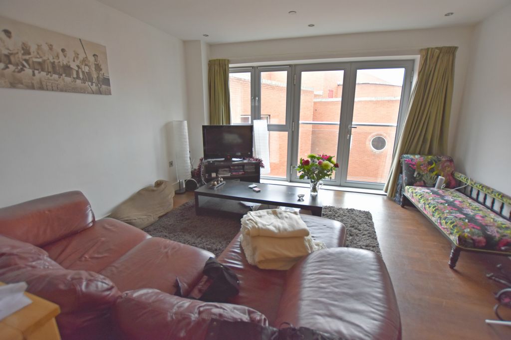 Property photo 2 of 11