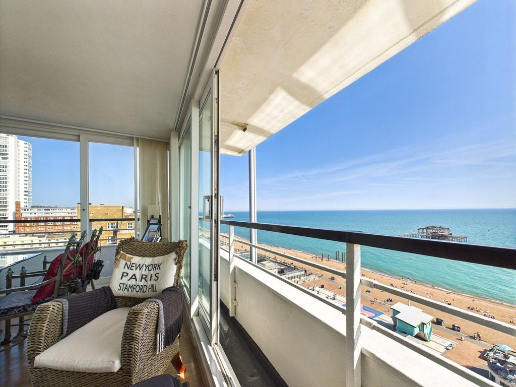 Property photo 2 of 18