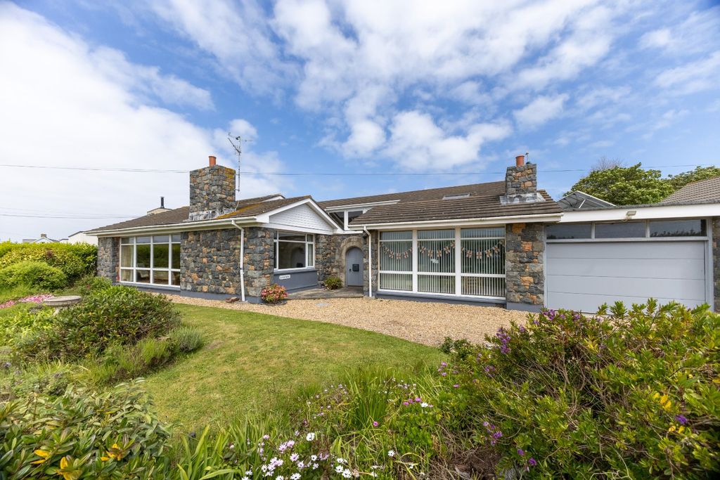Property photo 1 of 45 Picture No. 92