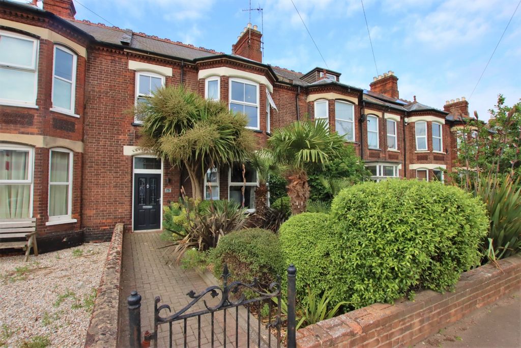Property photo 1 of 18 632911