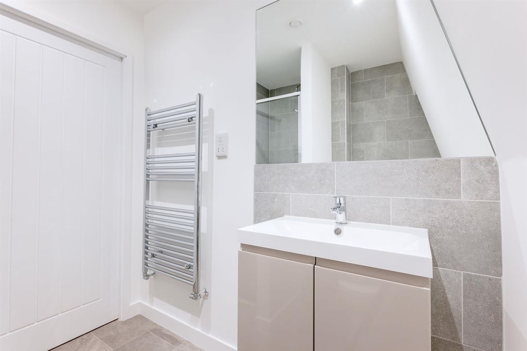 Additional image 12 of 2 bed flat for saleBailey House, Barttelot Road, Horsham RH12