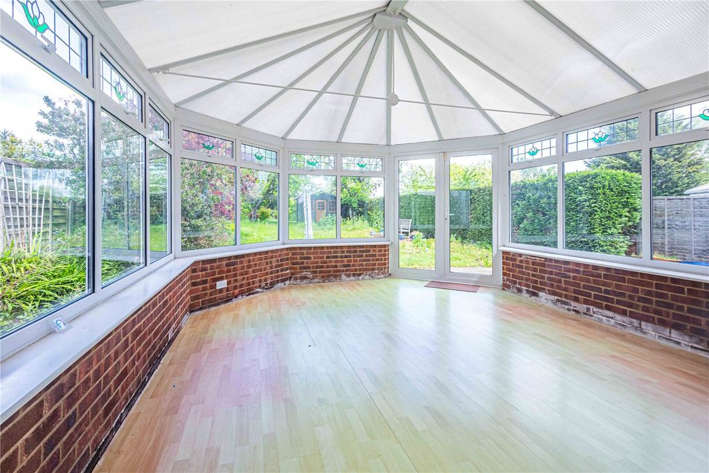 Property photo 3 of 27 Picture No. 17
