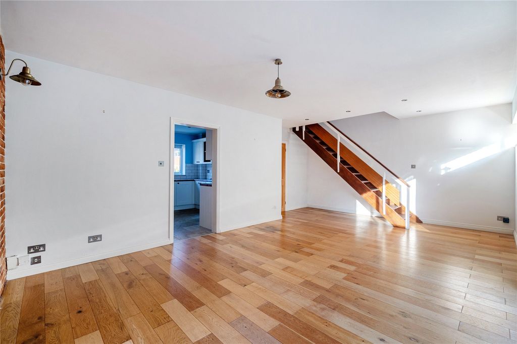 Property photo 3 of 34 Picture No. 54