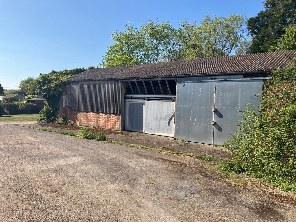 Property photo 3 of 6 Barn 1