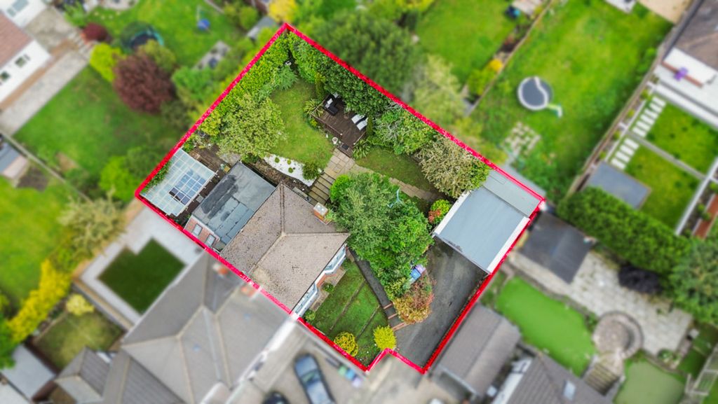 Property photo 2 of 34