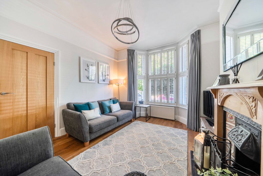 Property photo 2 of 17