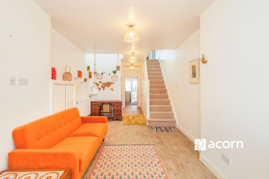 Property photo 2 of 10 Reception