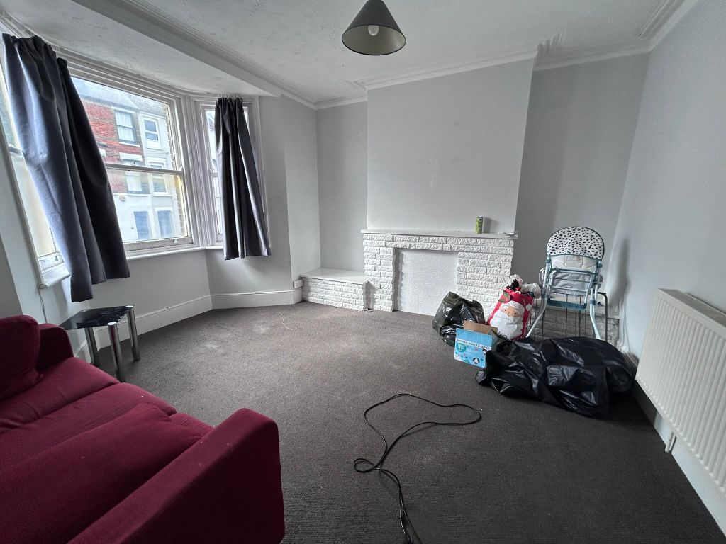 Property photo 2 of 12