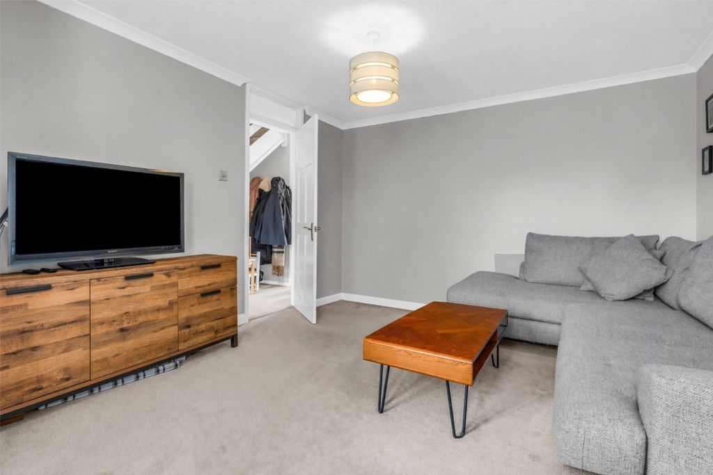 Property photo 3 of 17 Living Room