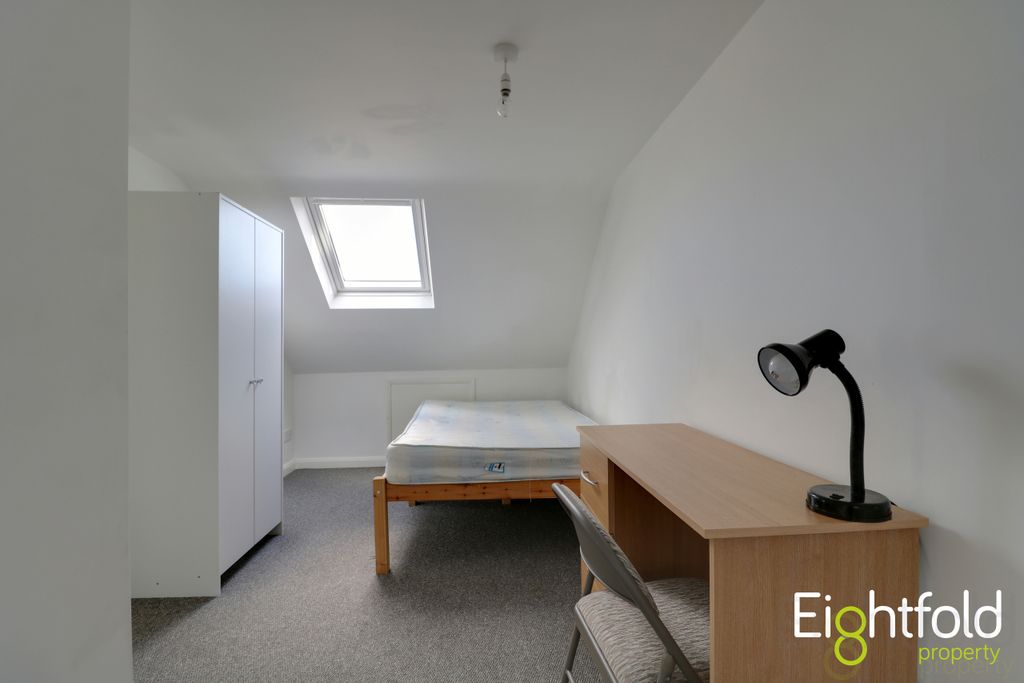 Property photo 3 of 13 Image