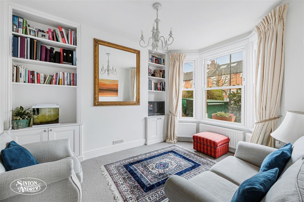 Property photo 3 of 19 14 Bonchurch Road-3.Jpg