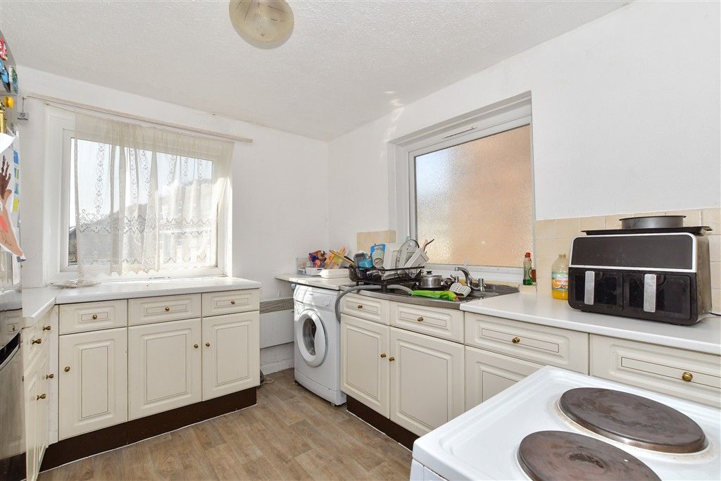 Property photo 3 of 4 Kitchen