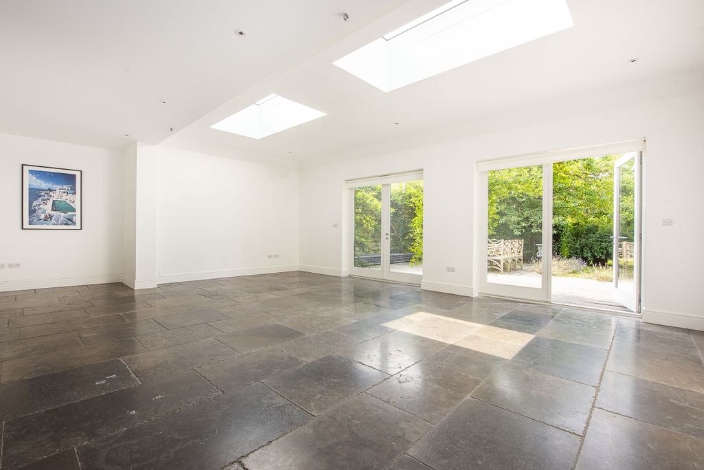 Property photo 2 of 36 The-Coach-House-c...