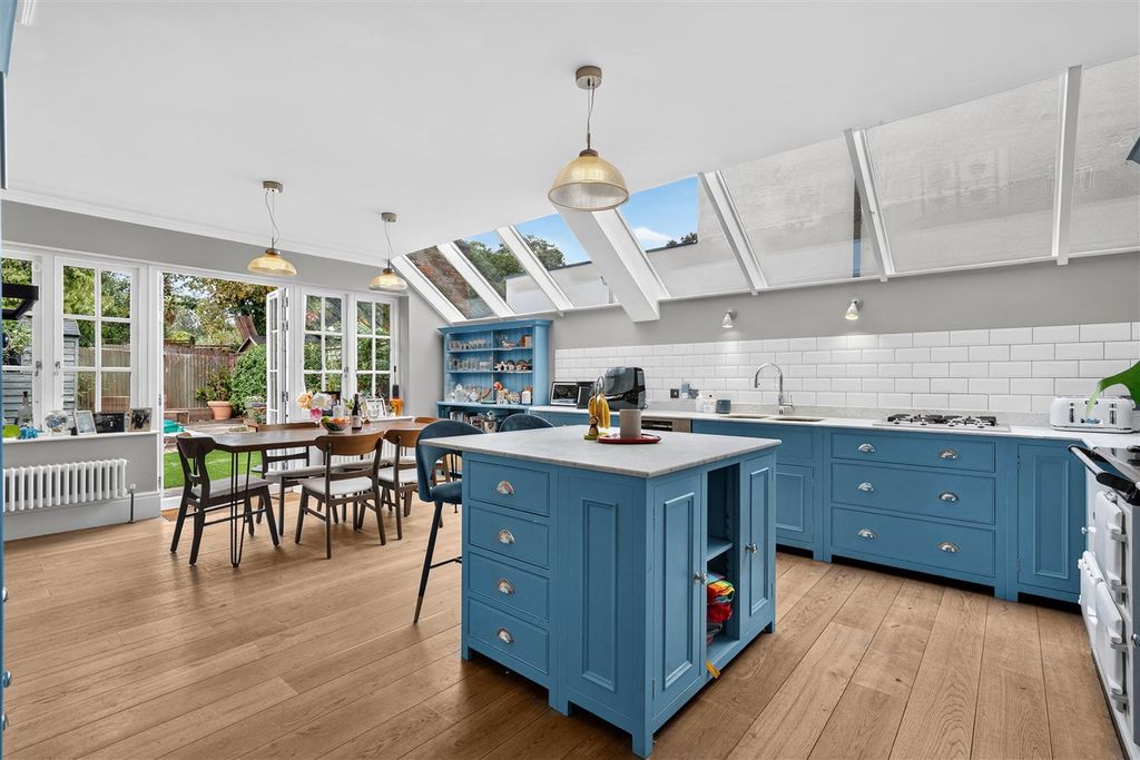 Property photo 1 of 15 For Sale - Grantham Road, W4