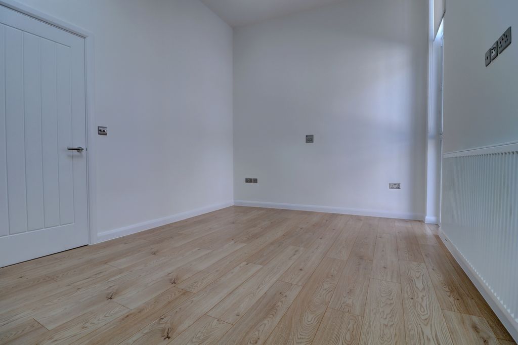 Property photo 3 of 7 Picture No. 04