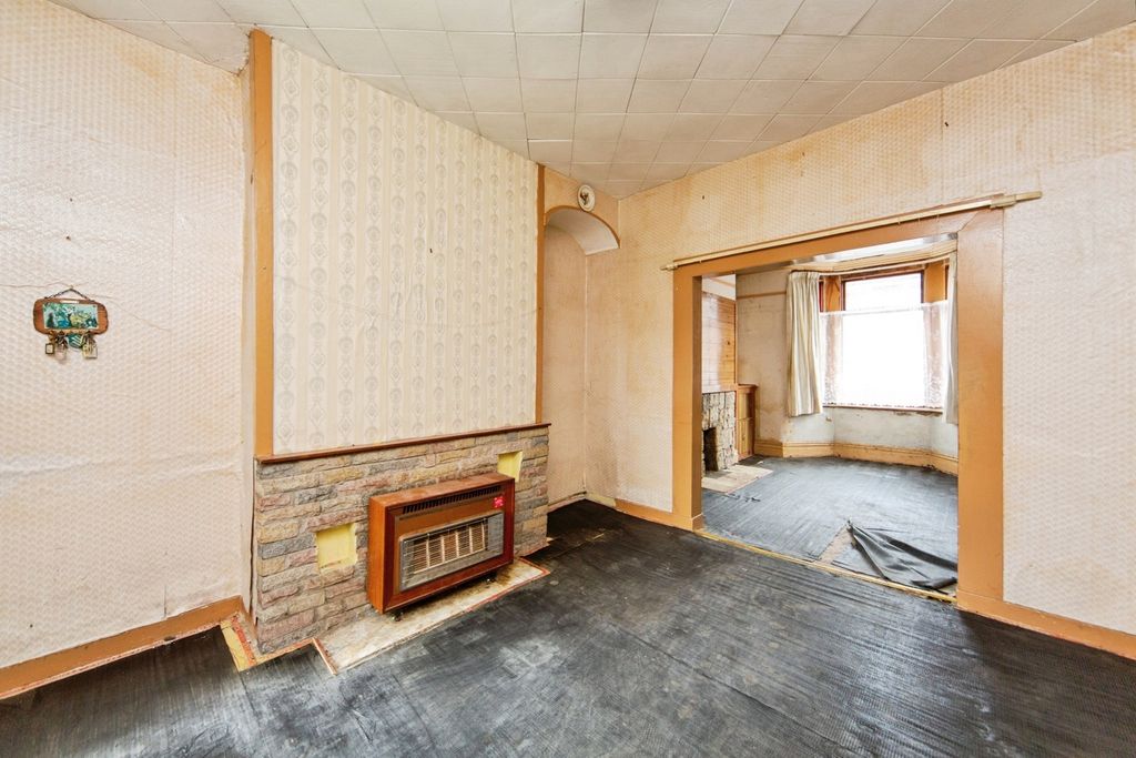 Property photo 3 of 15 Pbox-Img.Jpg