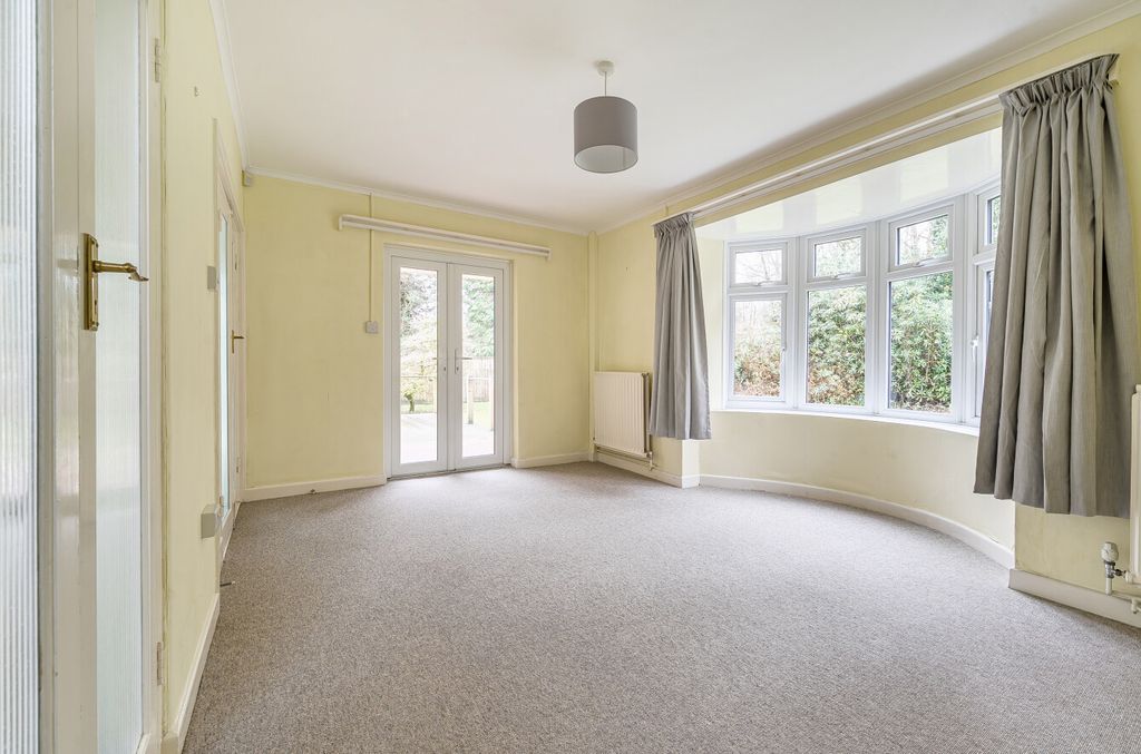 Property photo 3 of 26 1410106-12-698E0F...