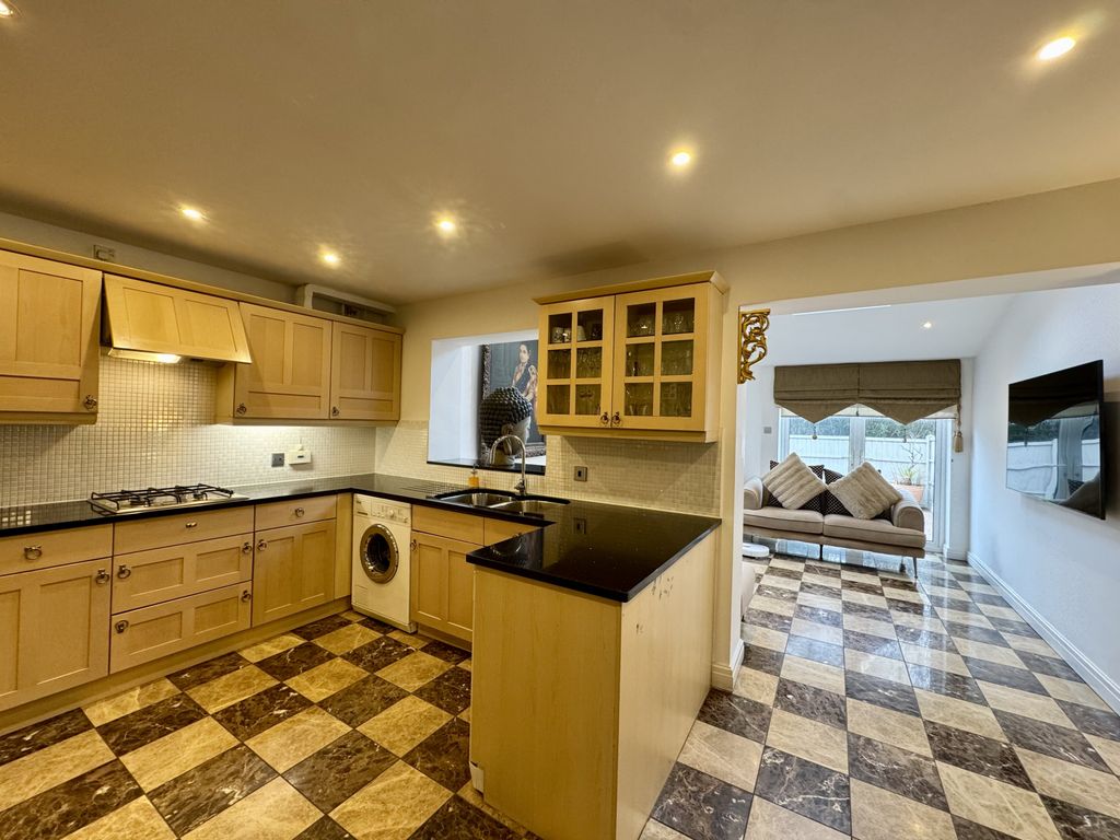 Property photo 2 of 14 Gallery