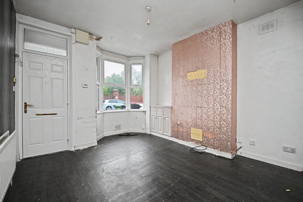 Property photo 2 of 21 21 Fraser Street, Bilston, West Midlands, Wv14 7Pd