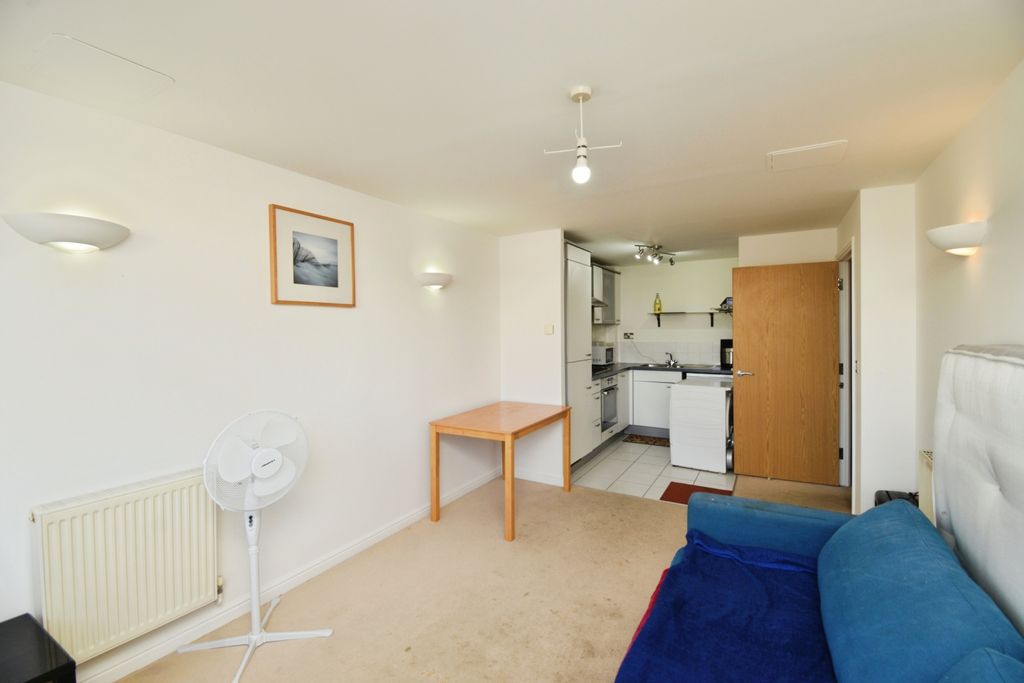 Property photo 3 of 20