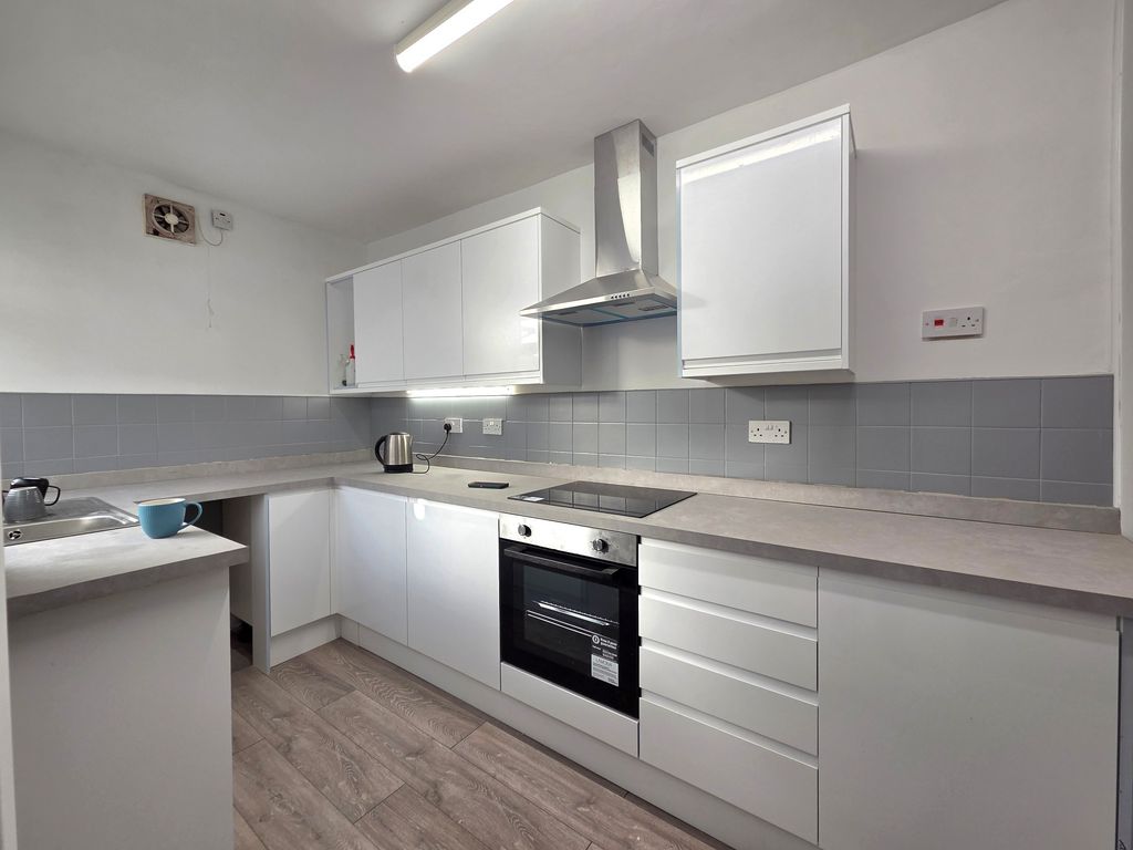 Property photo 2 of 15 Image