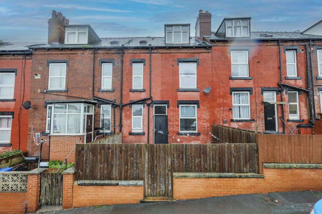 Property photo 1 of 12 Picture No. 14