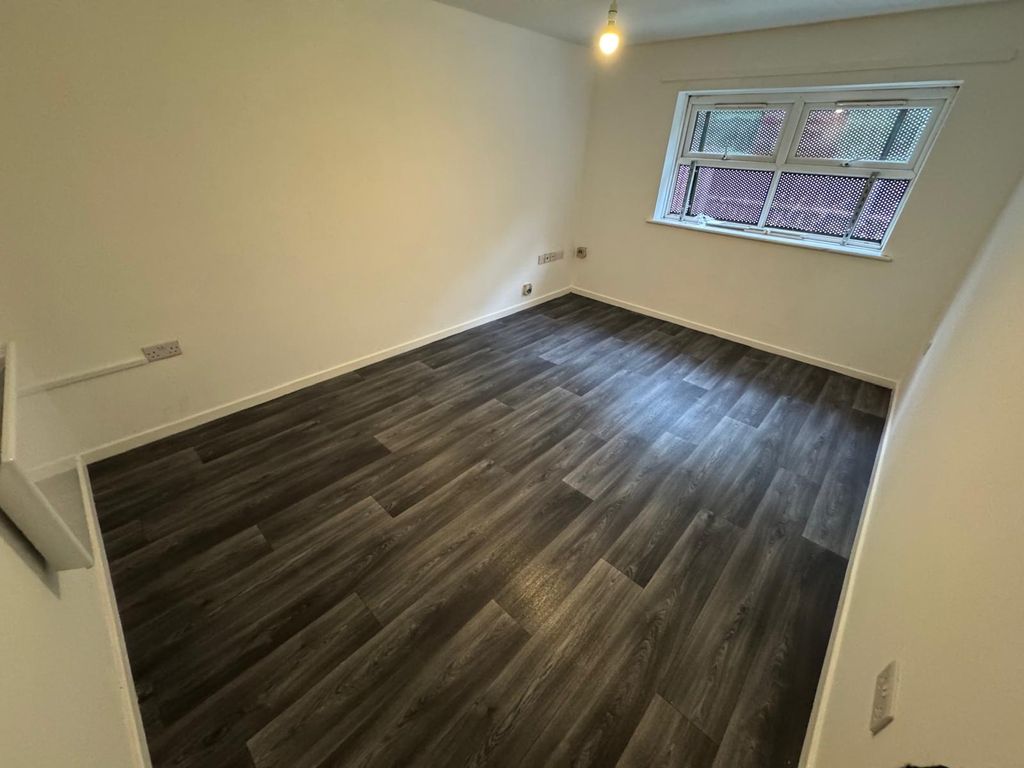 Property photo 3 of 11 Image
