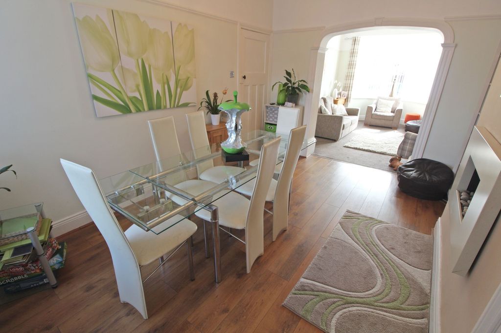 Property photo 3 of 16 Dining Room