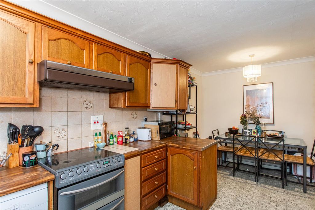 Property photo 2 of 13 Kitchen/Diner