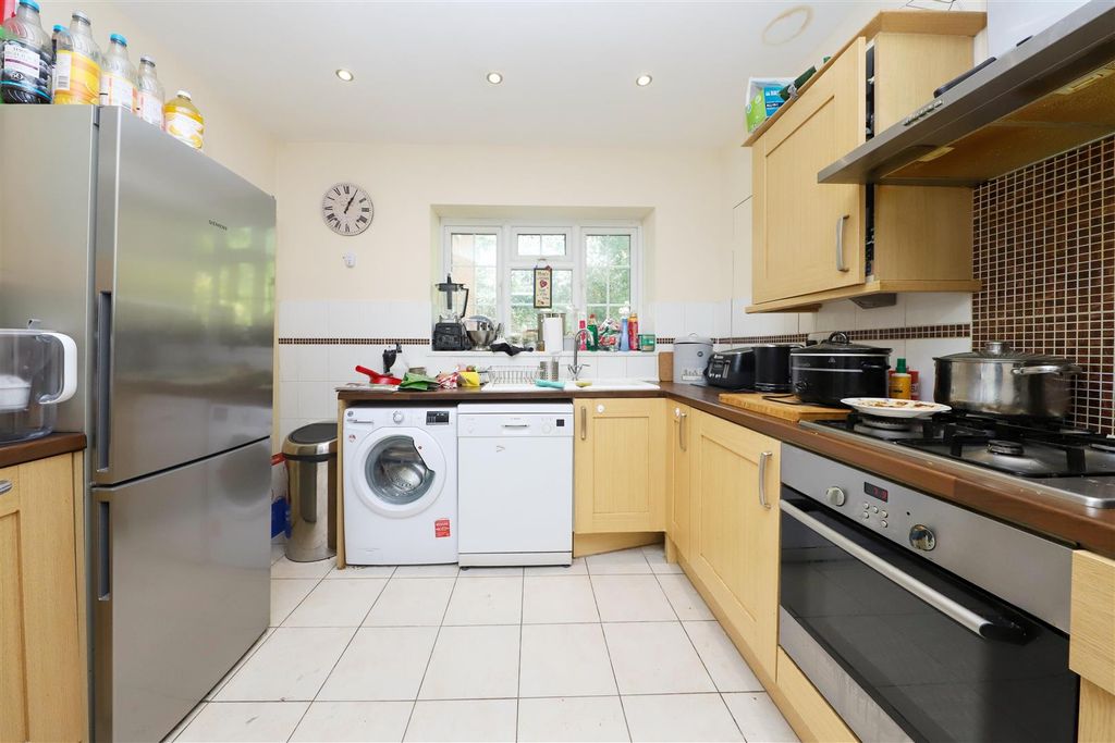 Property photo 3 of 8 Herga Ct
