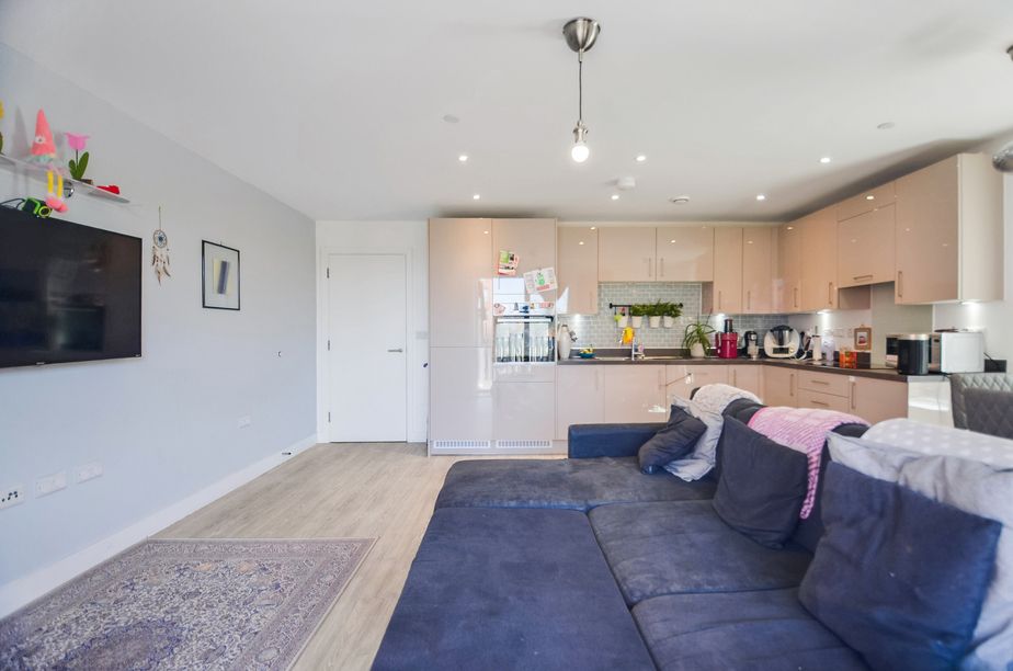 Property photo 3 of 27 Open Plan Living Room_Pic_4.Jpg
