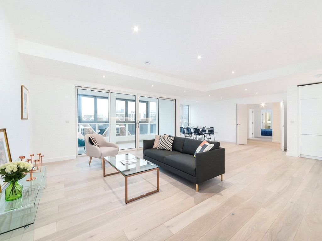 Property photo 3 of 11 Waterloo Road