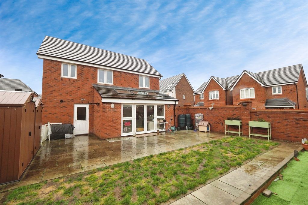 Property photo 2 of 13