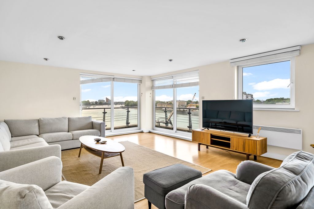 Property photo 1 of 27