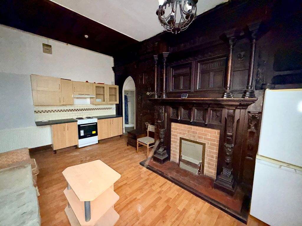 Property photo 1 of 4