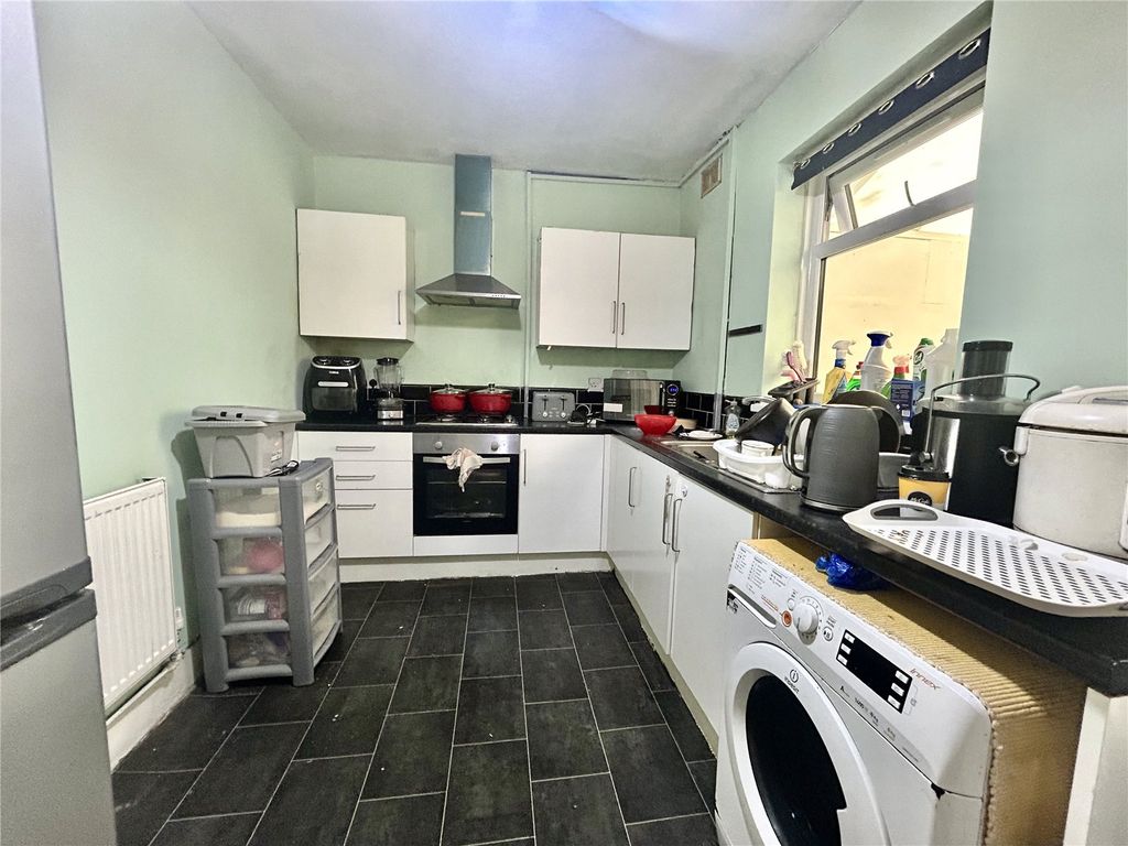 Property photo 3 of 13 Picture No. 02