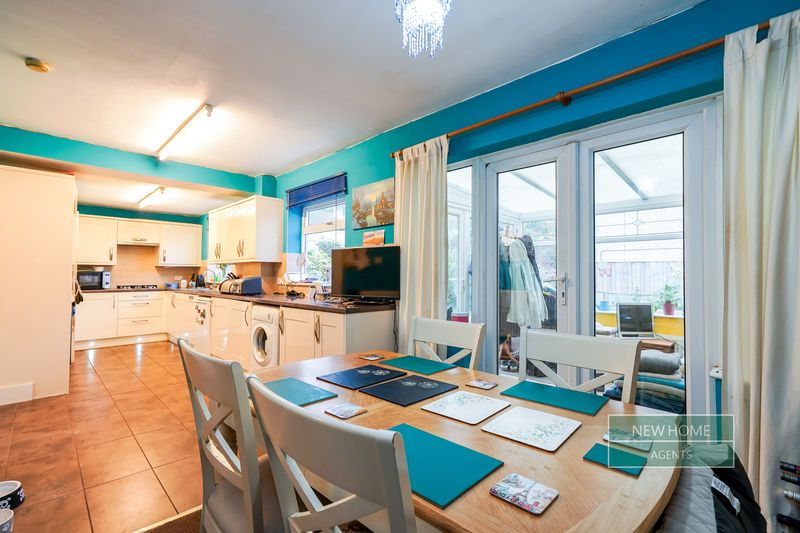 Property photo 2 of 22 Photo 12