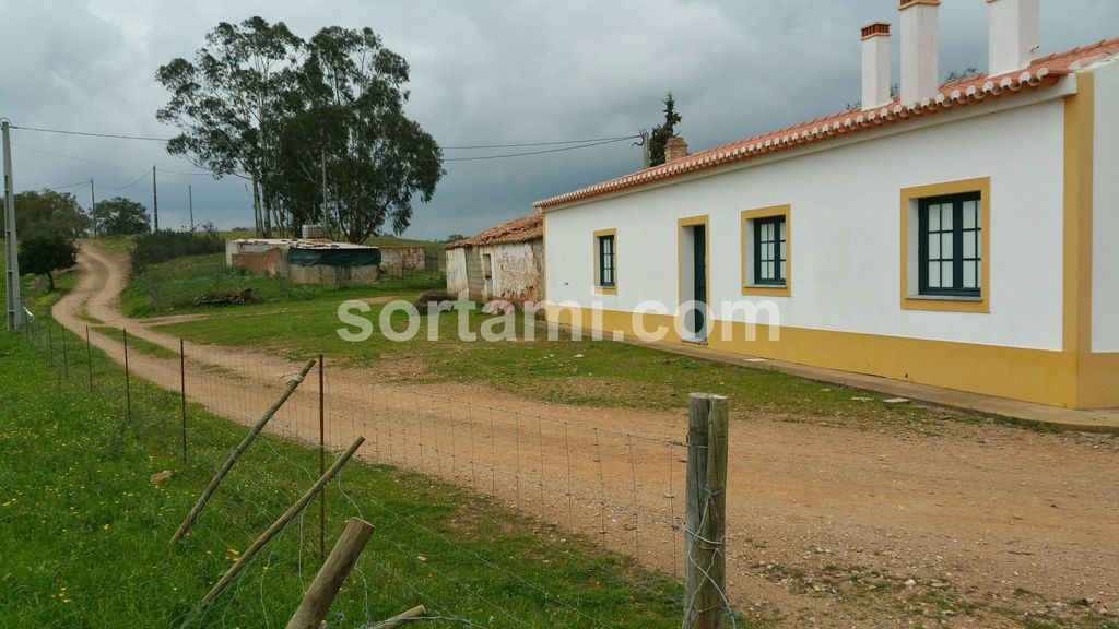 Property photo 1 of 8